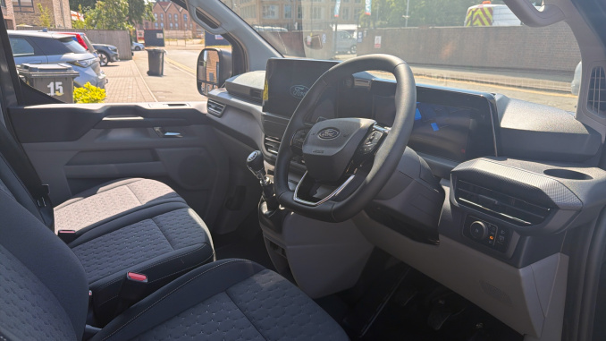 Ford Transit Custom 280 L1 Diesel Fwd 2.0 EcoBlue 136ps H1 Van Limited - Image 6
